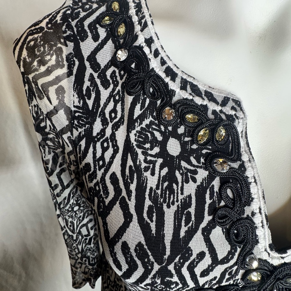 INC International Concepts Embellished Tunic Top Black White Tribal Boho M - Picture 3 of 8